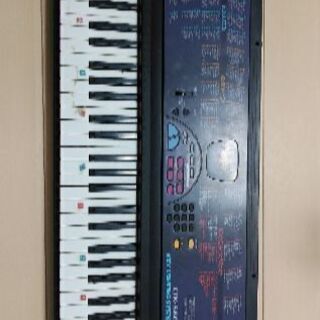 CASIO  電子ピアノ 100曲入り