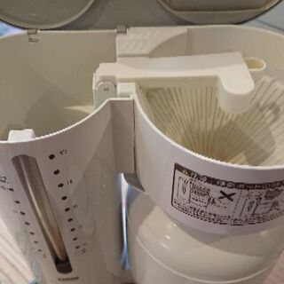 デロンギコーヒーメーカーの画像