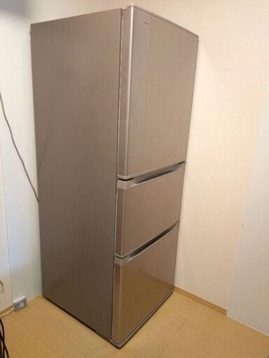 【取引中】340リットルTOSHIBA冷蔵庫 6,000円でお譲りします！