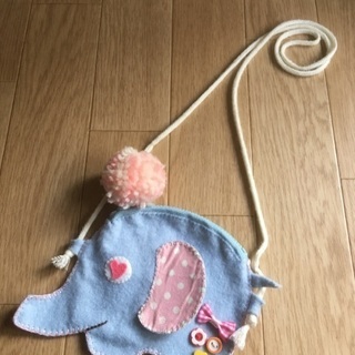 ポシェット