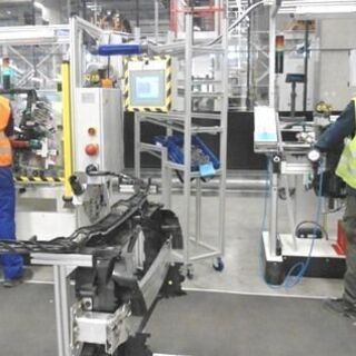 【前払いシステム有】建装材の成型補助のお仕事。稼げます