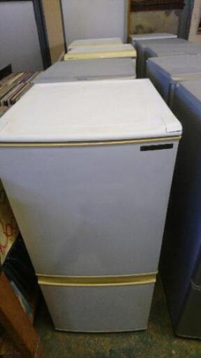 2枚ドア冷蔵庫 1台