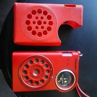 TOSHIBA・AMポケットラジオジャンク品レア物