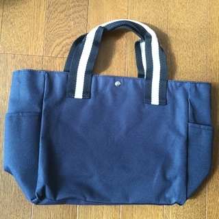 紺色トートバッグ