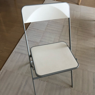 早い者勝ち！無印良品 折りたたみ椅子の画像