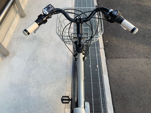 地域限定送料無料　ブリヂストン　ビッケ　bikke　新基準　子供乗せ　水色　パスバビー　ギュットアニーズ　神戸市　電動自転車