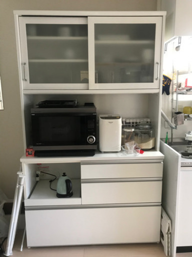 高機能　食器棚