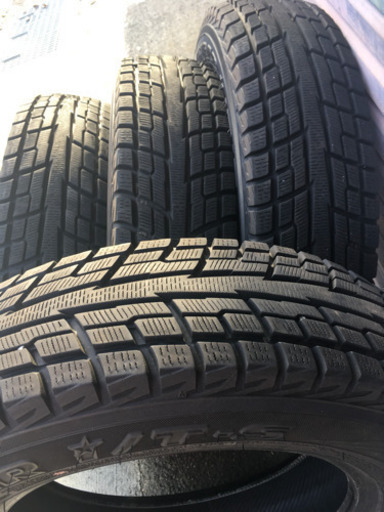 スタッドレスタイヤ 175/80R16