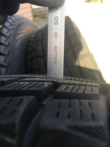 スタッドレスタイヤ 175/80R16