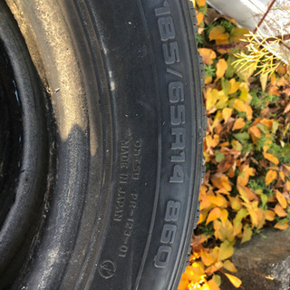 スタッドレスタイヤの画像