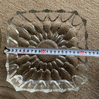 ガラスの器の画像