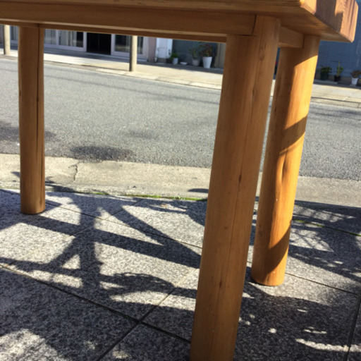 木製ダイニングテーブル