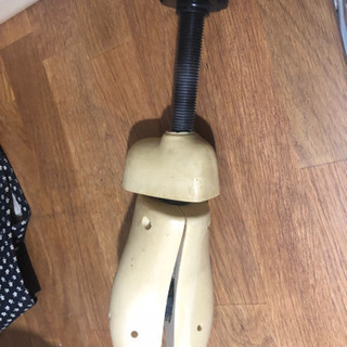 靴の横幅を広げるものの画像