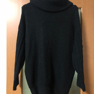 ルーズタートルネックプルオーバーニット