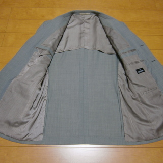 《引渡完了》メンズ　スーツ－１０（ＡＢ４－春夏用）の画像