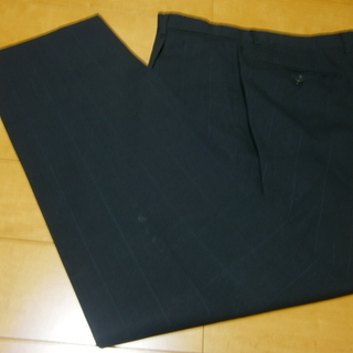 《引渡完了》メンズ　スーツ－１１（ＡＢ４－春夏用）の画像