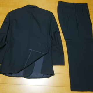 《引渡完了》メンズ　スーツ－１２（ＡＢ４－春夏用）の画像
