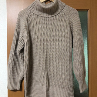 ルーズタートルネックニット
