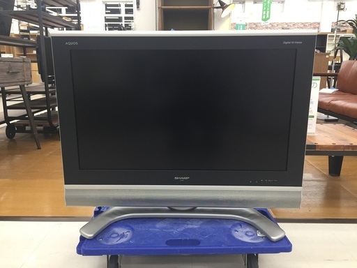 取りに来て頂ける方限定！訳あり品　2006年製SHARP(シャープ)の32インチ液晶テレビのご紹介です！