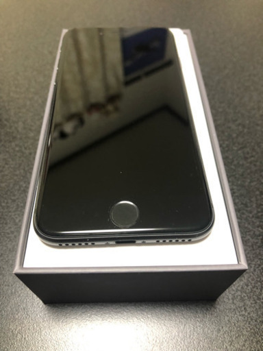 iPhone 8 Space Gray 64 GB  SIMフリー
