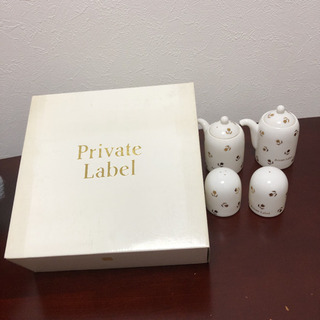 カスターセット　新品　醤油入れ　胡椒入れ　可愛いの画像