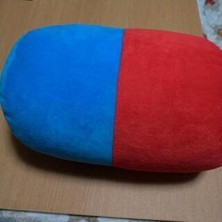 エルモ・クッキーモンスター　クッションの画像