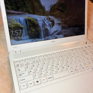 ノートパソコン　NEC LaVie LS150ES6W
