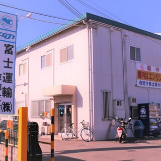 【全国に66拠点！急成長企業！】長距離幹線輸送なら富士運輸株式会社 京都支店【法令順守で高収入】長距離大型トラックドライバーのお仕事♪　～新規支店オープン～ 従業員を最優先に考える企業です！安全な新車トラックどんどん導入中！学歴不問！未経験者歓迎！ 　内定者の入社理由【従業員重視】【規模が大きく安心】【早く稼げる】【新車】【安全重視】【１人１車】【収入安定】【法令遵守】の画像