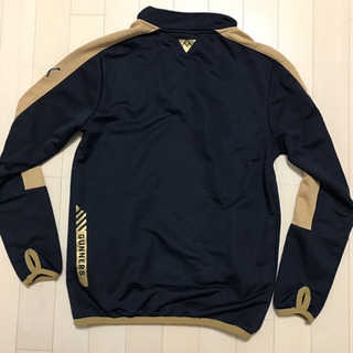 【値下げ】サッカーイングランド プレミアクラブ アーセナル　トレーニングシャツの画像