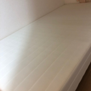 シングル ベッド 美品 ホワイト 脚付