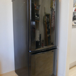 [値下げしました] 146L 冷蔵庫 / 1~2人用の画像