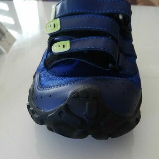 新品アディダスのメンズ靴