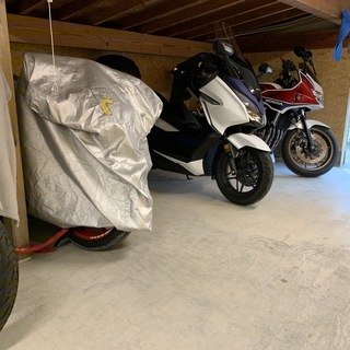 商談中　 1区間のみ空きが出ました　バイクガレージ　屋内　直ぐに...