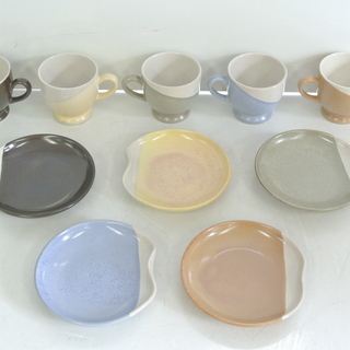 未使用 有田焼 かわいいカップ＆ソーサー 5客セット　暮しの器 コーヒー碗皿揃 釉彩掛分 マイルドな色合い　マグの画像