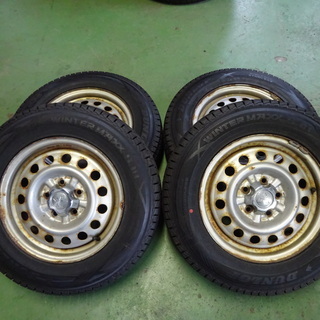 パジェロミニ用175/80R15ダンロップスタッドレスバリ山