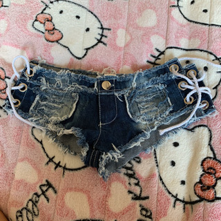 デニムショーパンセクシー