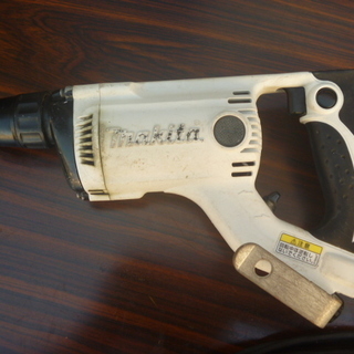 目玉商品【中古ランクB】makita スクリュードライバ（1-1...