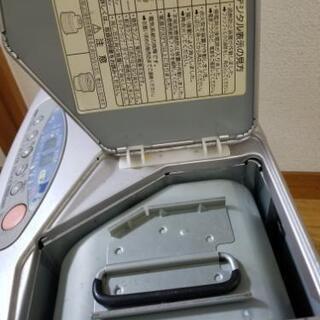 トヨトミ  石油ファンヒーターの画像