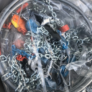 タイヤチェーン スタッドレス 自動車 チェーン  金属チェーンの画像