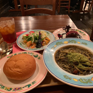 明日19日ディズニーインしませんか？