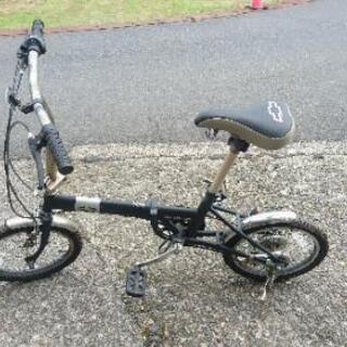 16インチ折り畳み自転車。