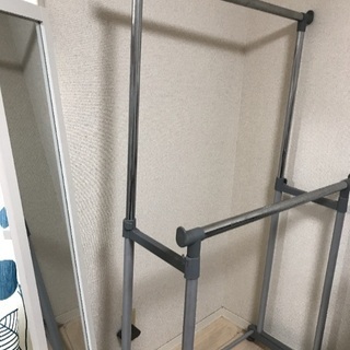 ハンガーラックの画像