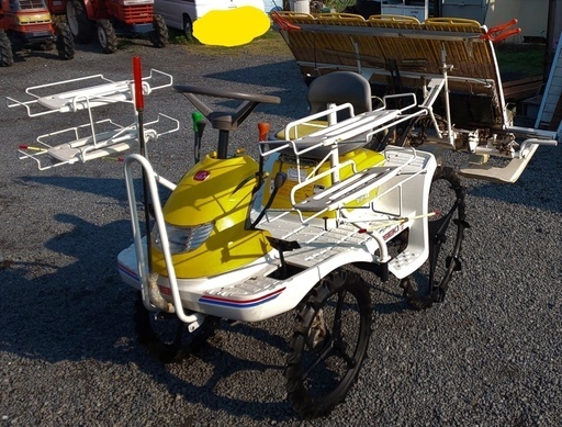 鹿児島発　イセキ　4条植えガソリンエンジン乗用田植機PP-4