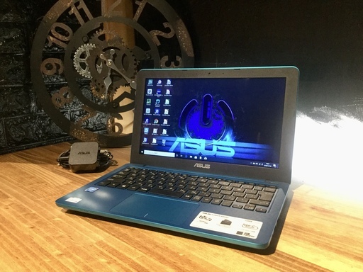 売却済み　ご覧頂きありがとうございました。【一宮でWindows10搭載機を買うなら！格安！2016年製 ASUS ノートPC】一宮市にパソコンさぽーとMr.Carnival（ミスカニ）です！PC修理・販売、iPhone&iPad修理店【PayPay&メルペイ使えます！】店頭在庫PCのご紹介です！受け渡しは店舗にて(^^)/【11.6インチ ノートパソコン HDD500GB】