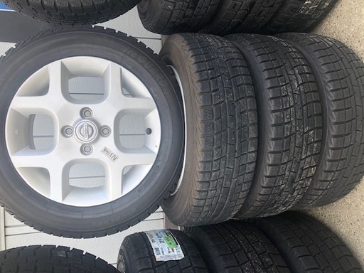 スタットレスタイヤ　アルミホイール付き175/65R15