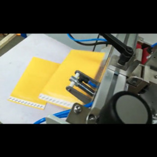 両面テープ機械  印刷店とか製本所とかよく使う機械ですの画像