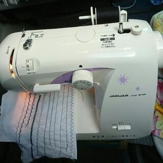 ジャガーコンパクトミシン(良品)