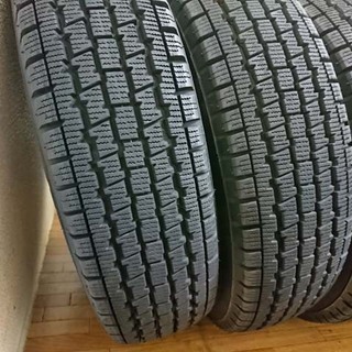 17年 新古？ 冬タイヤ145R12 6PR エヴリィ/ハイゼット/軽バン用 鉄ホイール付き！⑭の画像
