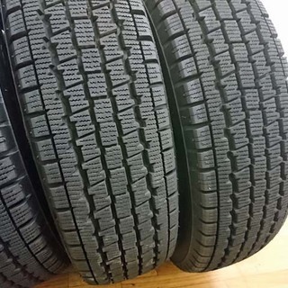 17年 新古？ 冬タイヤ145R12 6PR エヴリィ/ハイゼット/軽バン用 鉄ホイール付き！⑭の画像