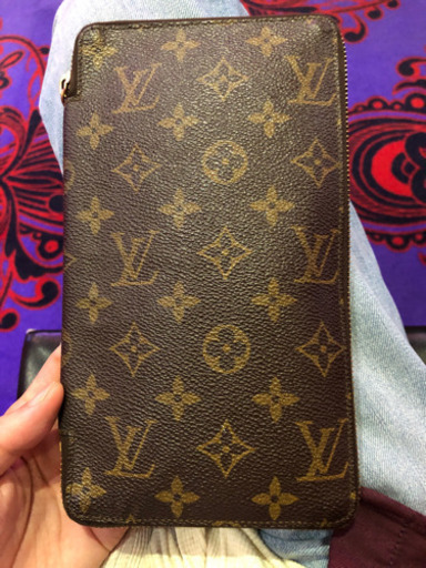 中々ないヴィトン財布